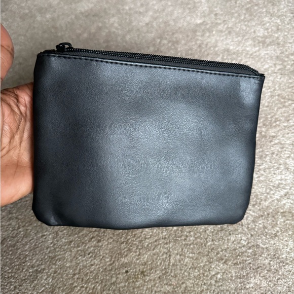 Black MAC makeup pouch - Picture 2 of 4